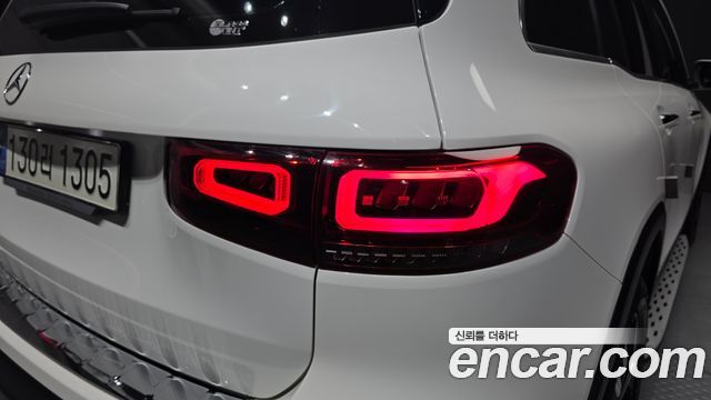 Mercedes-Benz GLB 2021