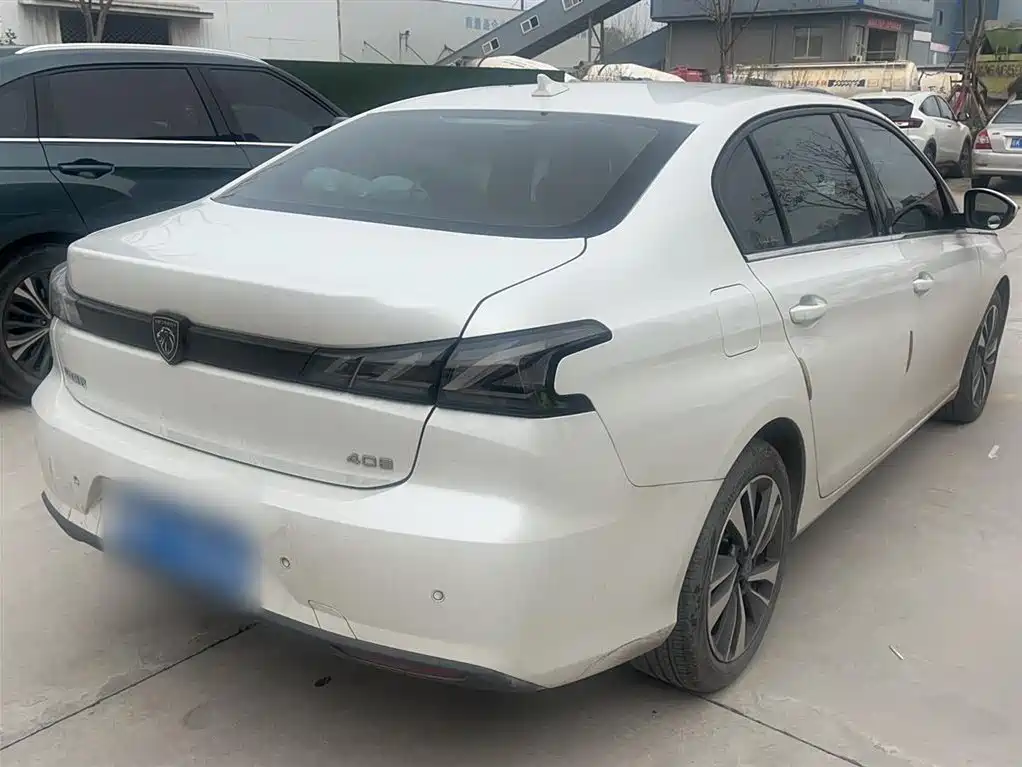Peugeot 408 2023