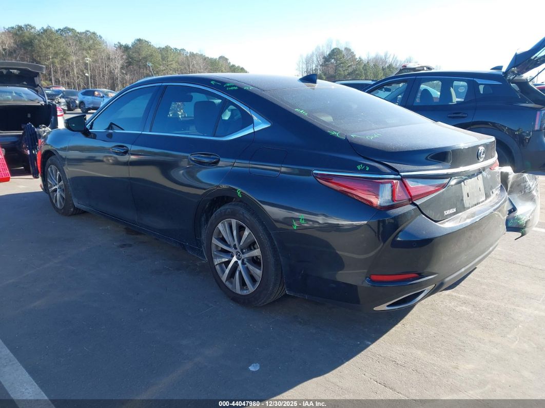 Lexus ES 2021
