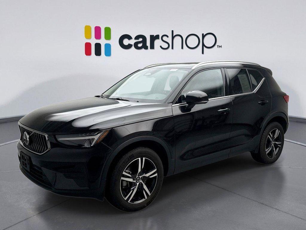 Volvo XC40 2025