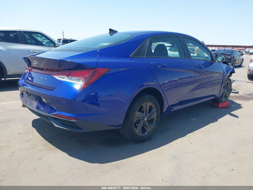 Hyundai Elantra 2021
