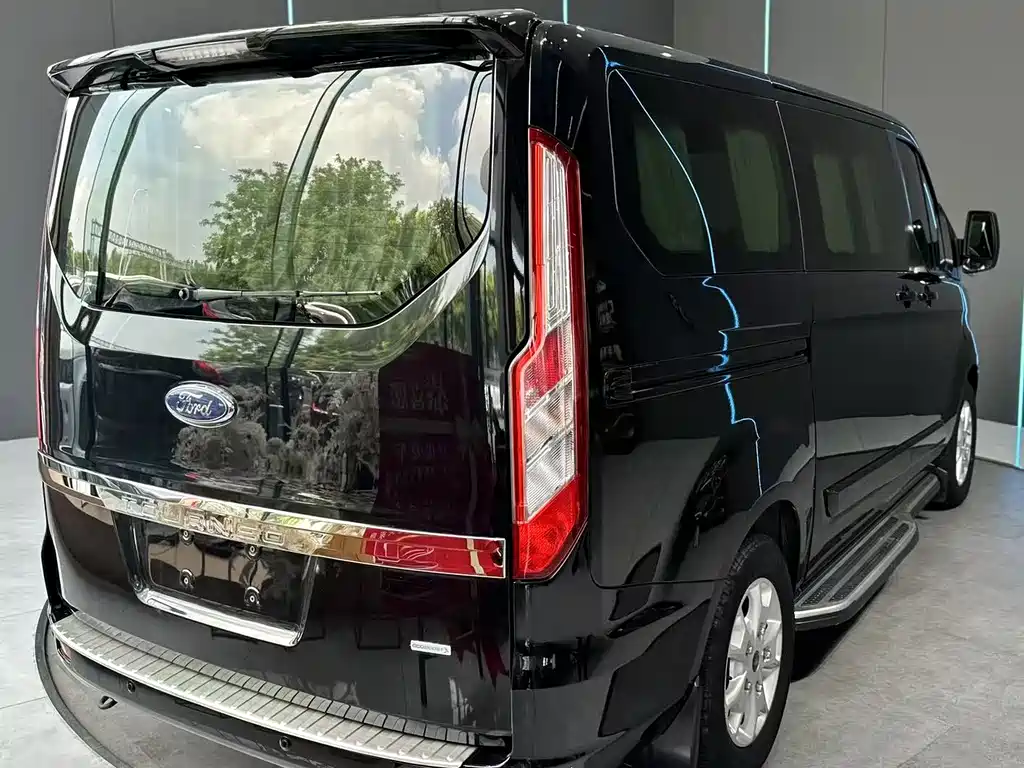 Ford TOURNEO 2020