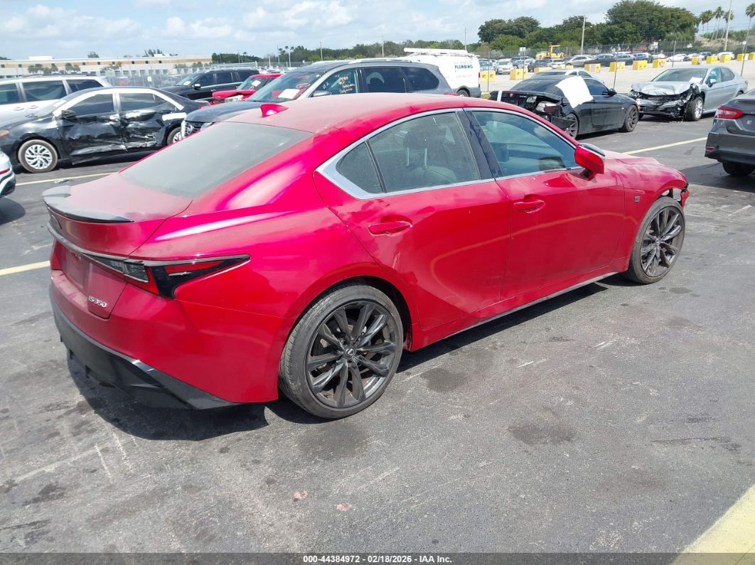 Lexus IS 2024