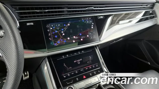Audi Q8 2021