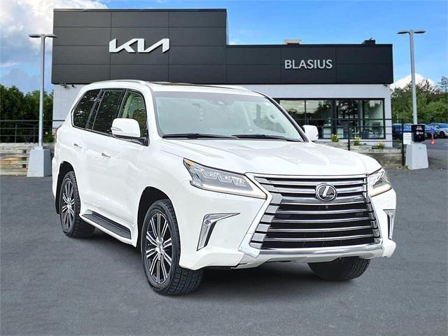Lexus LX 2021