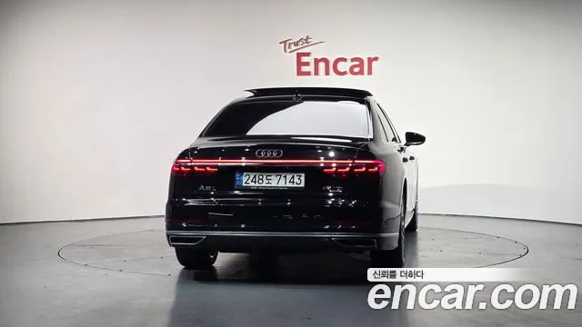 Audi A8 2021