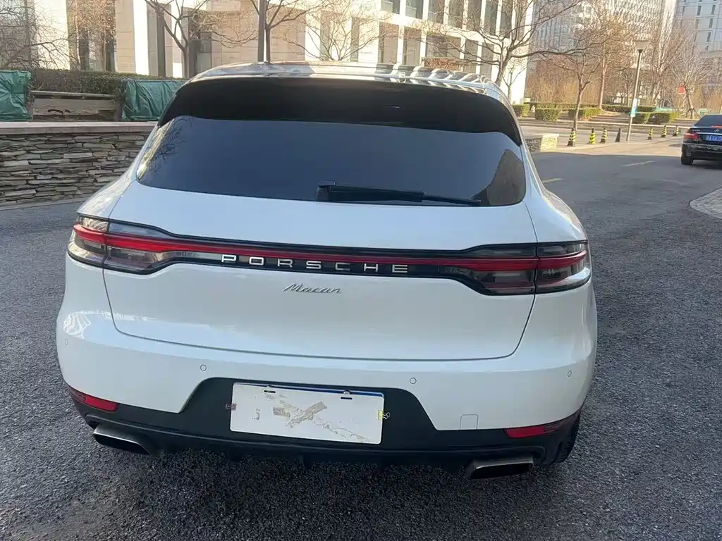 Porsche Macan 2021