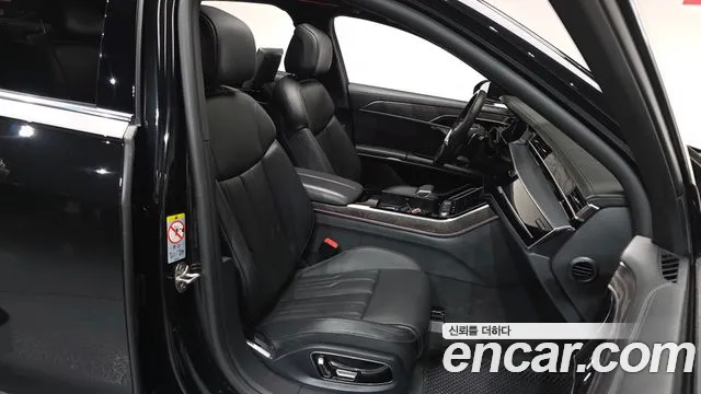 Audi A8 2022