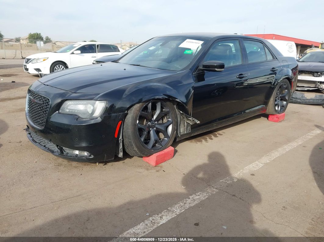 Chrysler 300 2021