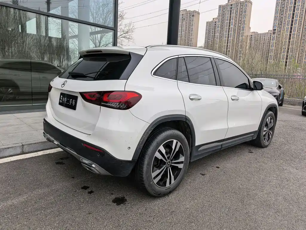 Mercedes-Benz GLA 2021