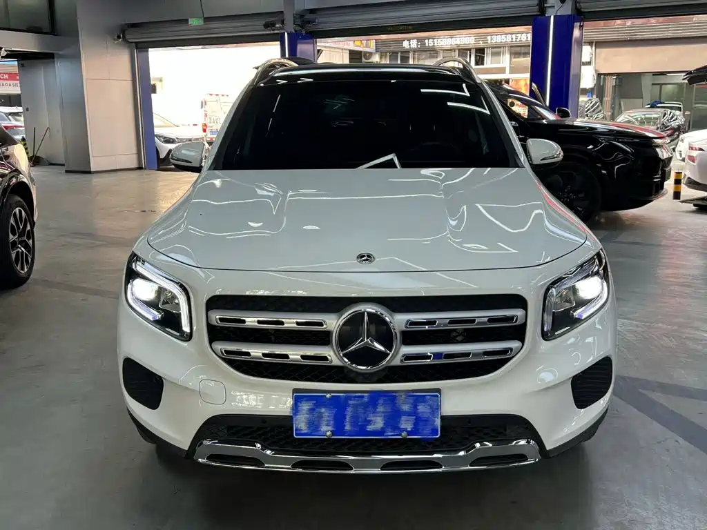 Mercedes-Benz GLB 2023