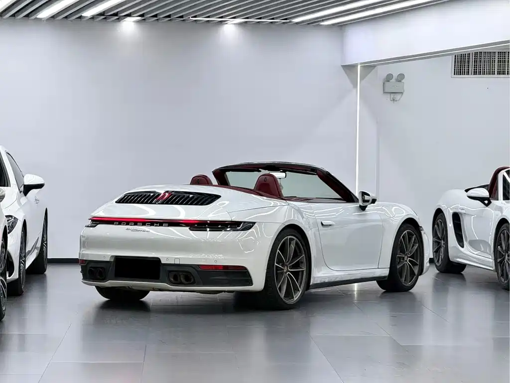 Porsche 911 2021