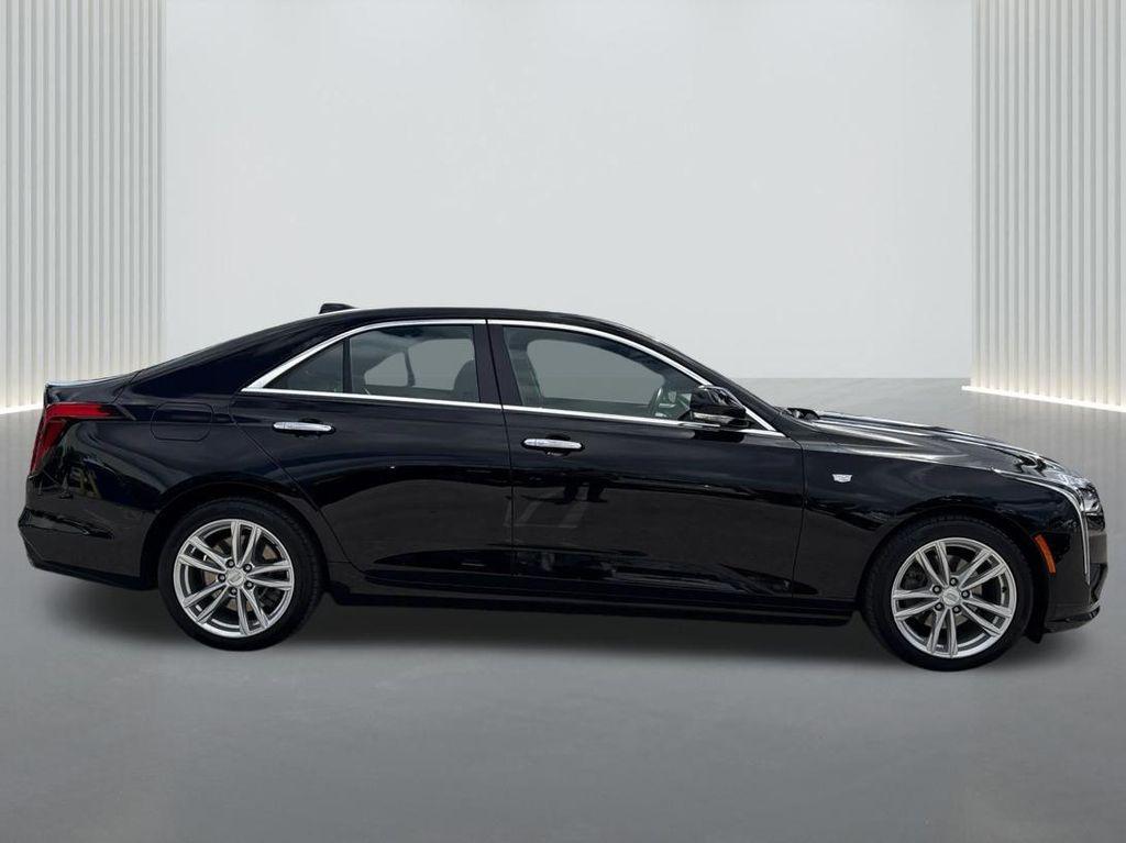 Cadillac CT4 2024