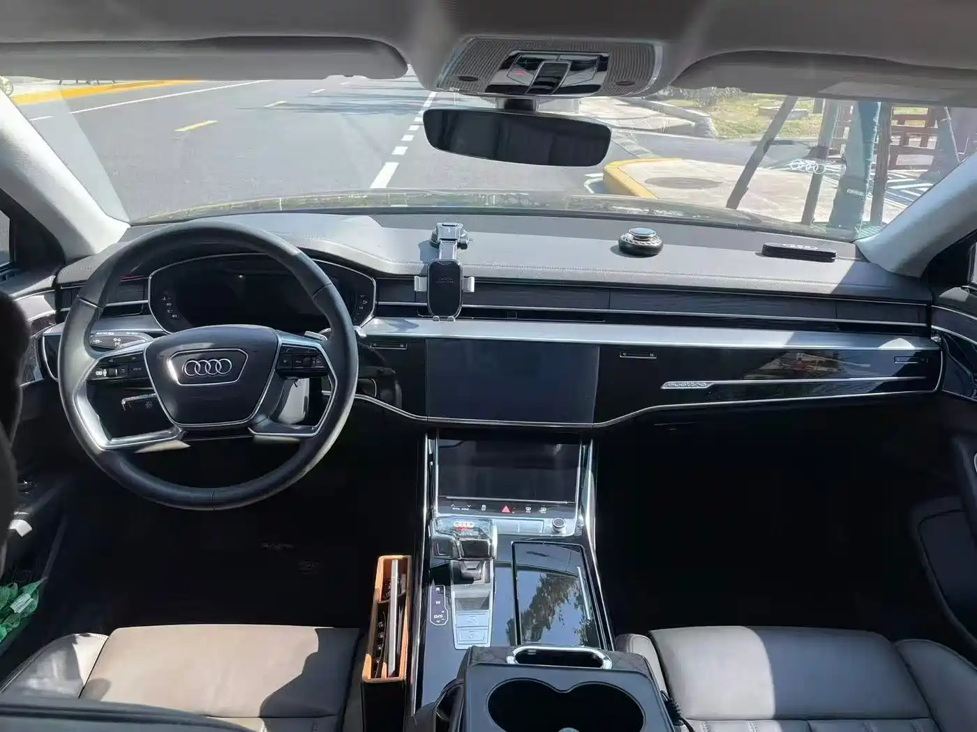 Audi A8 2025