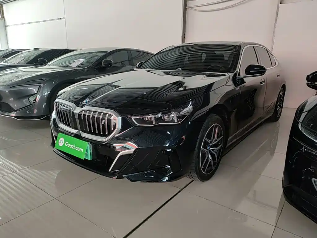 BMW i5 2025