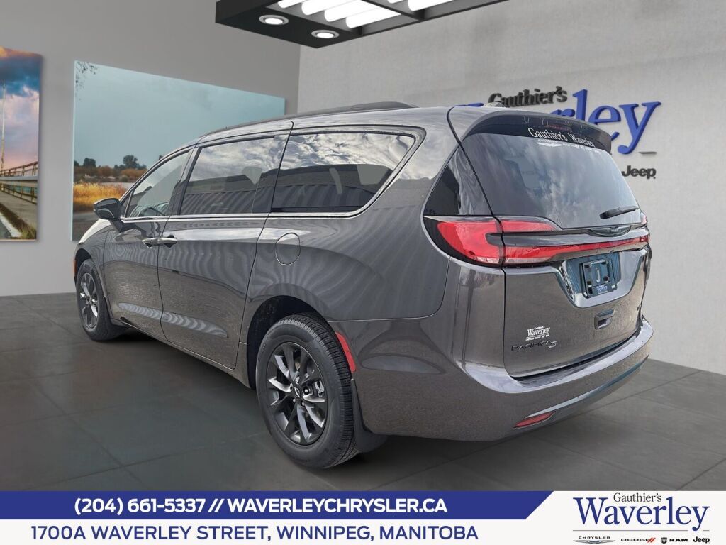 Chrysler Pacifica 2022