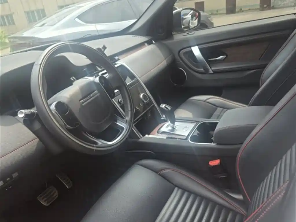 Land Rover Discovery Sport 2021