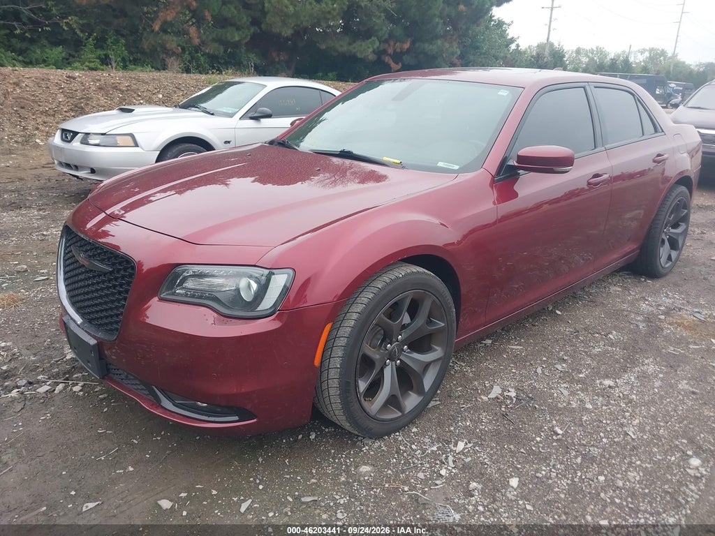 Chrysler 300 2021