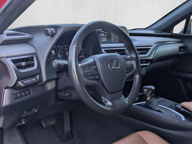 Lexus UX 2021