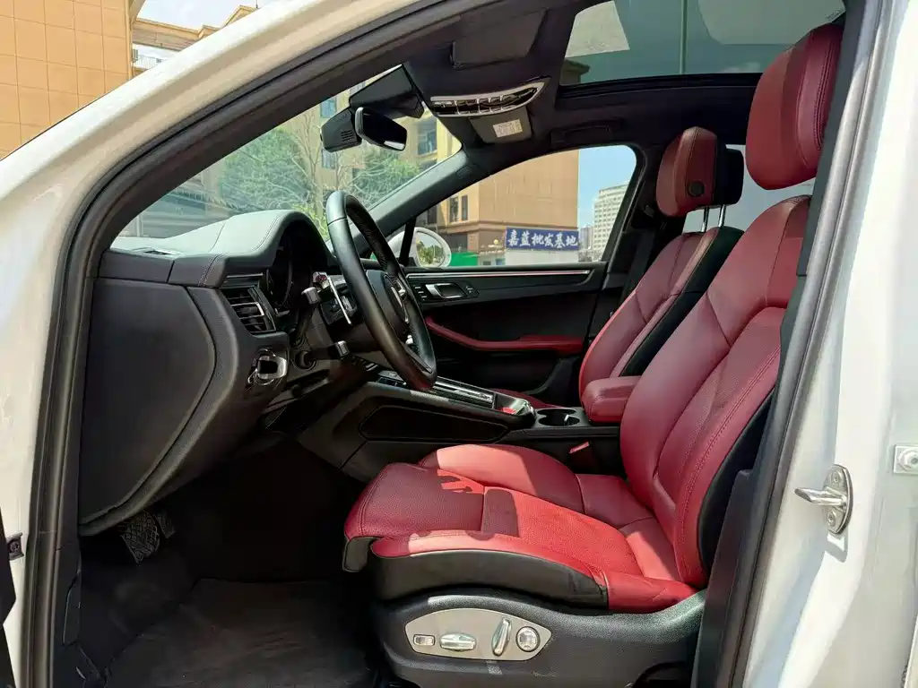 Porsche Macan 2023