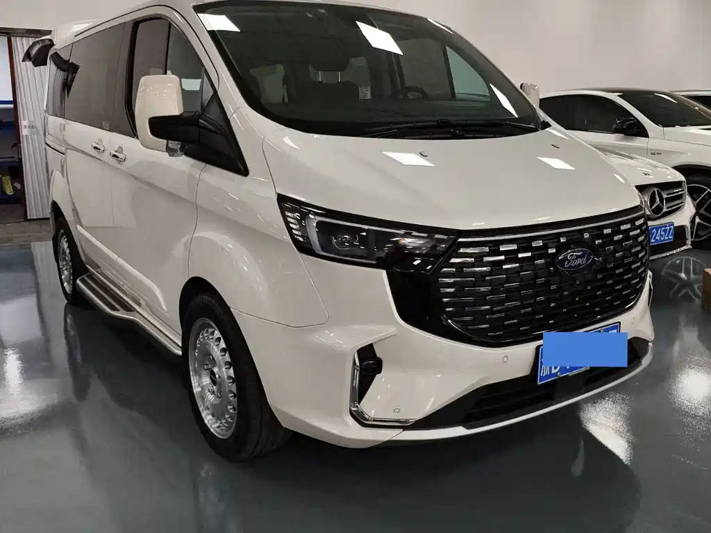 Ford TOURNEO 2023