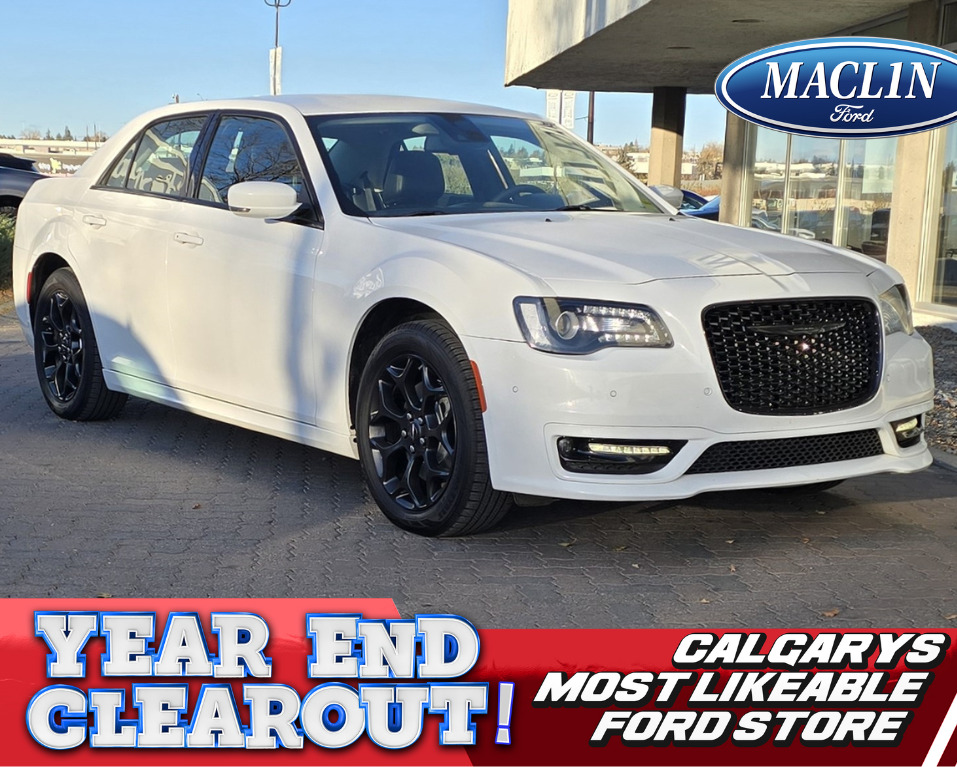 Chrysler 300 2022
