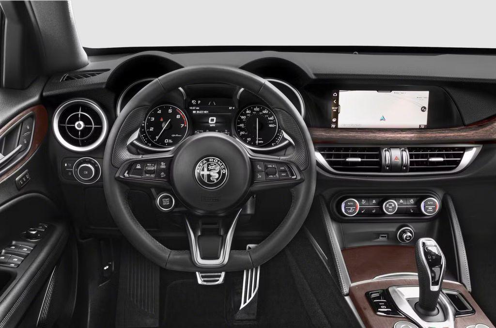 Alfa Romeo Stelvio 2023