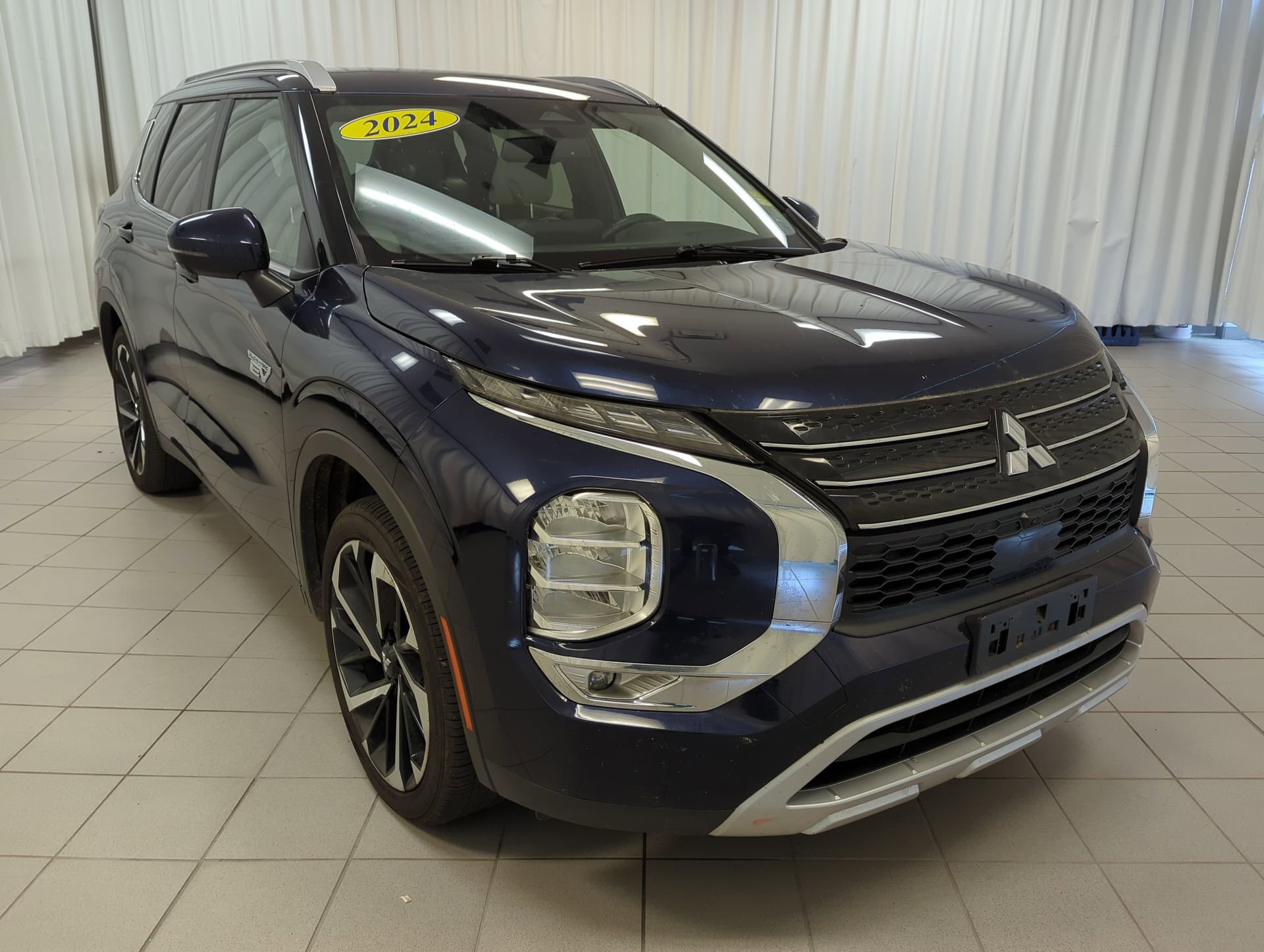 Mitsubishi Outlander 2024