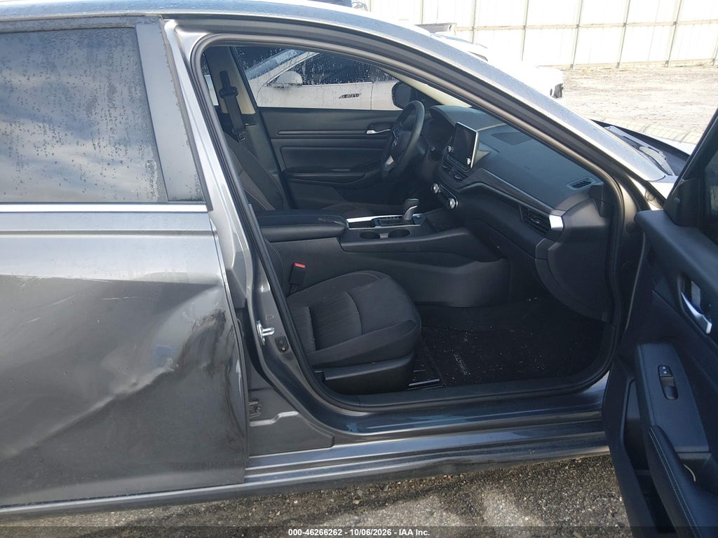 Nissan Altima 2025