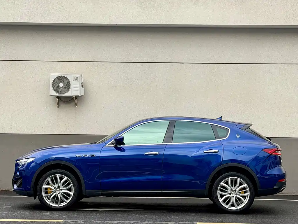 Maserati Levante 2022