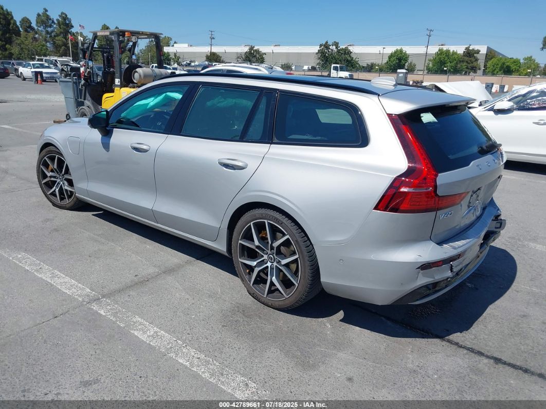 Volvo V60 2023