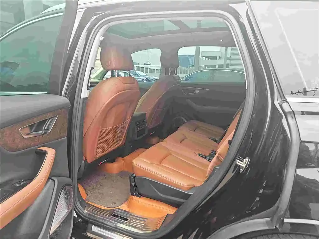 Audi Q7 2025