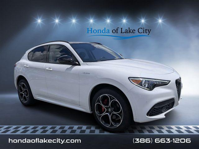 Alfa Romeo Stelvio 2023