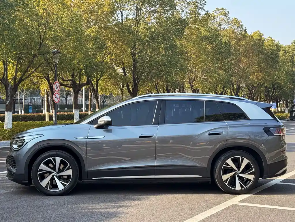Volkswagen ID.6 2022