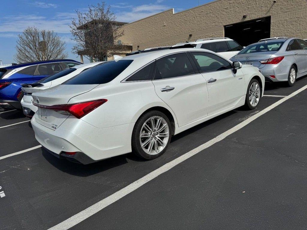 Toyota Avalon 2021