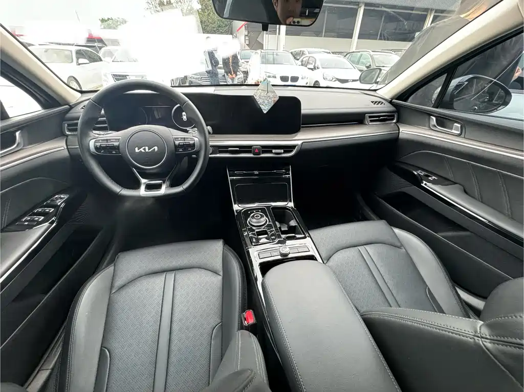 Kia K5 2023