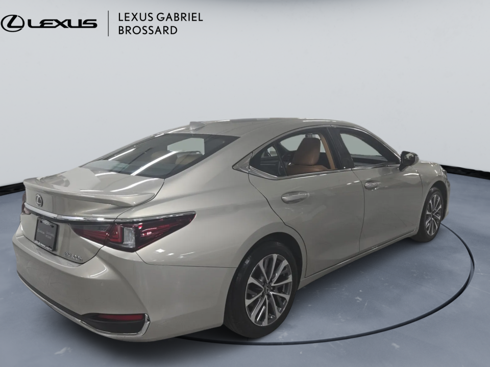 Lexus ES 2023