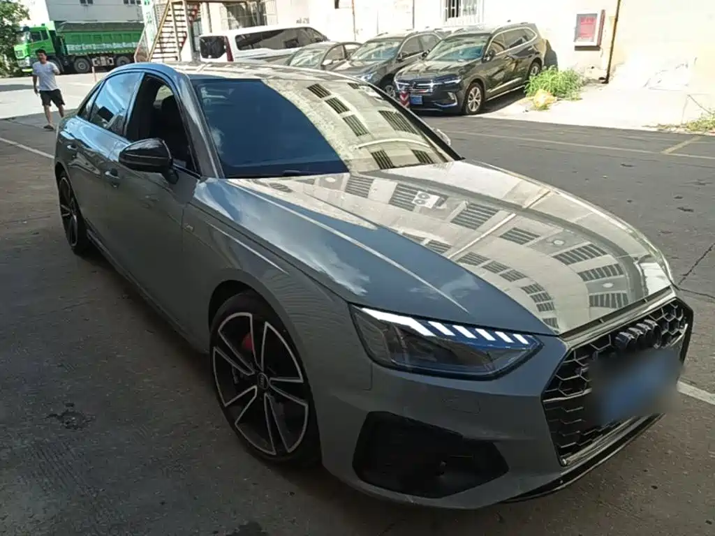 Audi A4 2025
