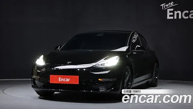 Tesla Model 3 2020