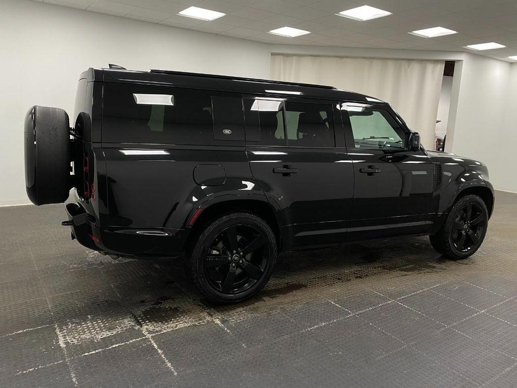 Land Rover Defender 2023