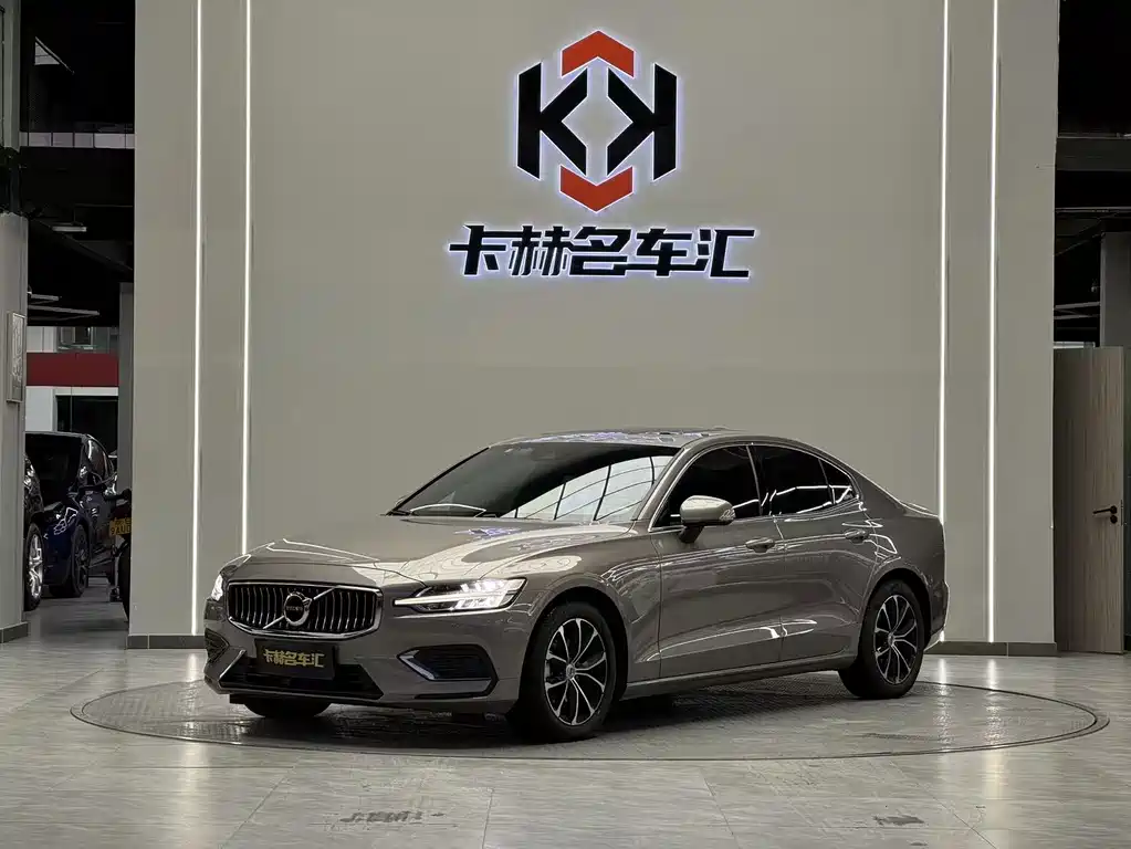 Volvo S60 2022