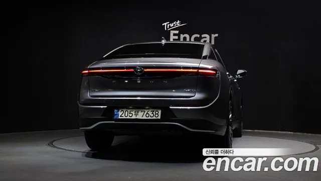 Toyota Crown 2023