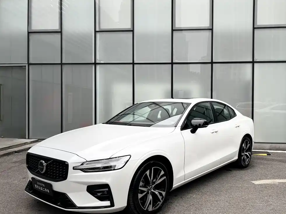 Volvo S60 2023