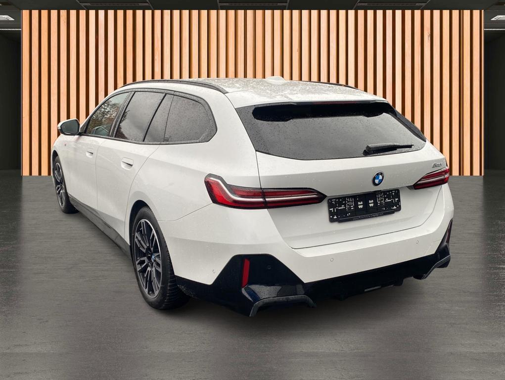 BMW 520 2024