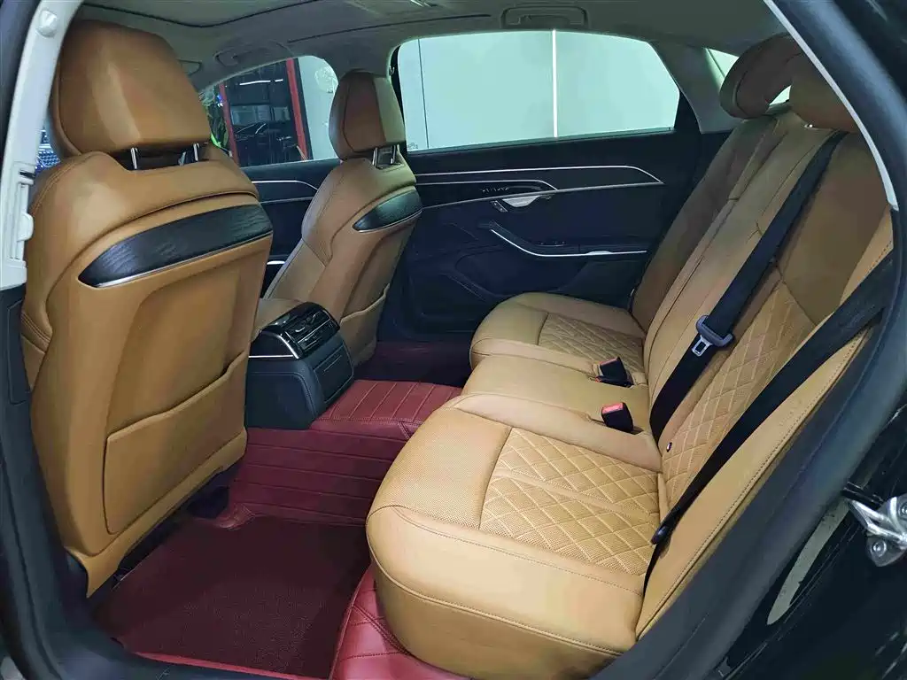 Audi A8 2023