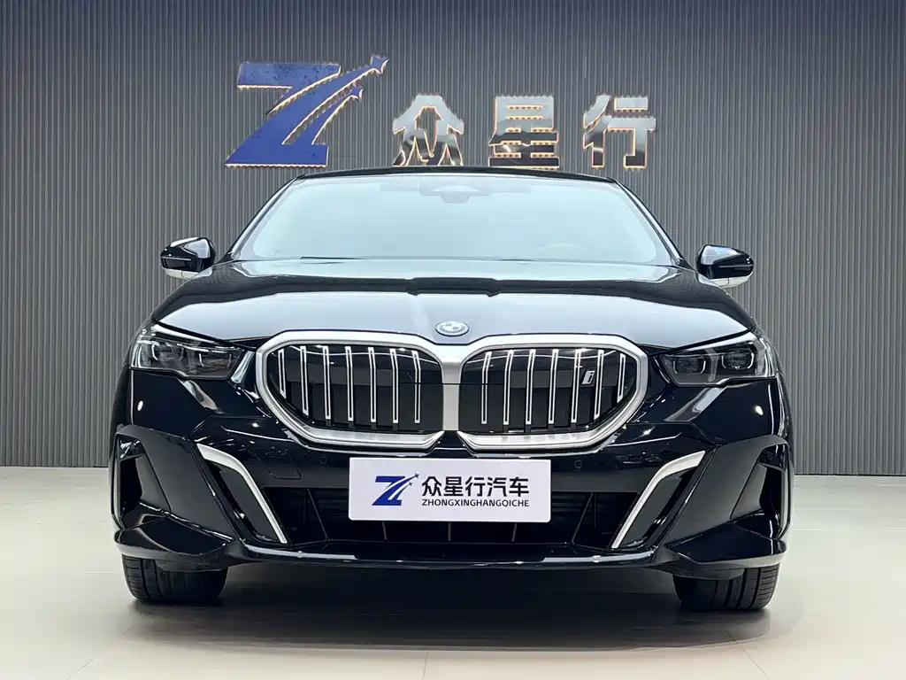 BMW i5 2024