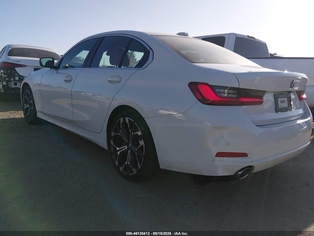 BMW 330 2025
