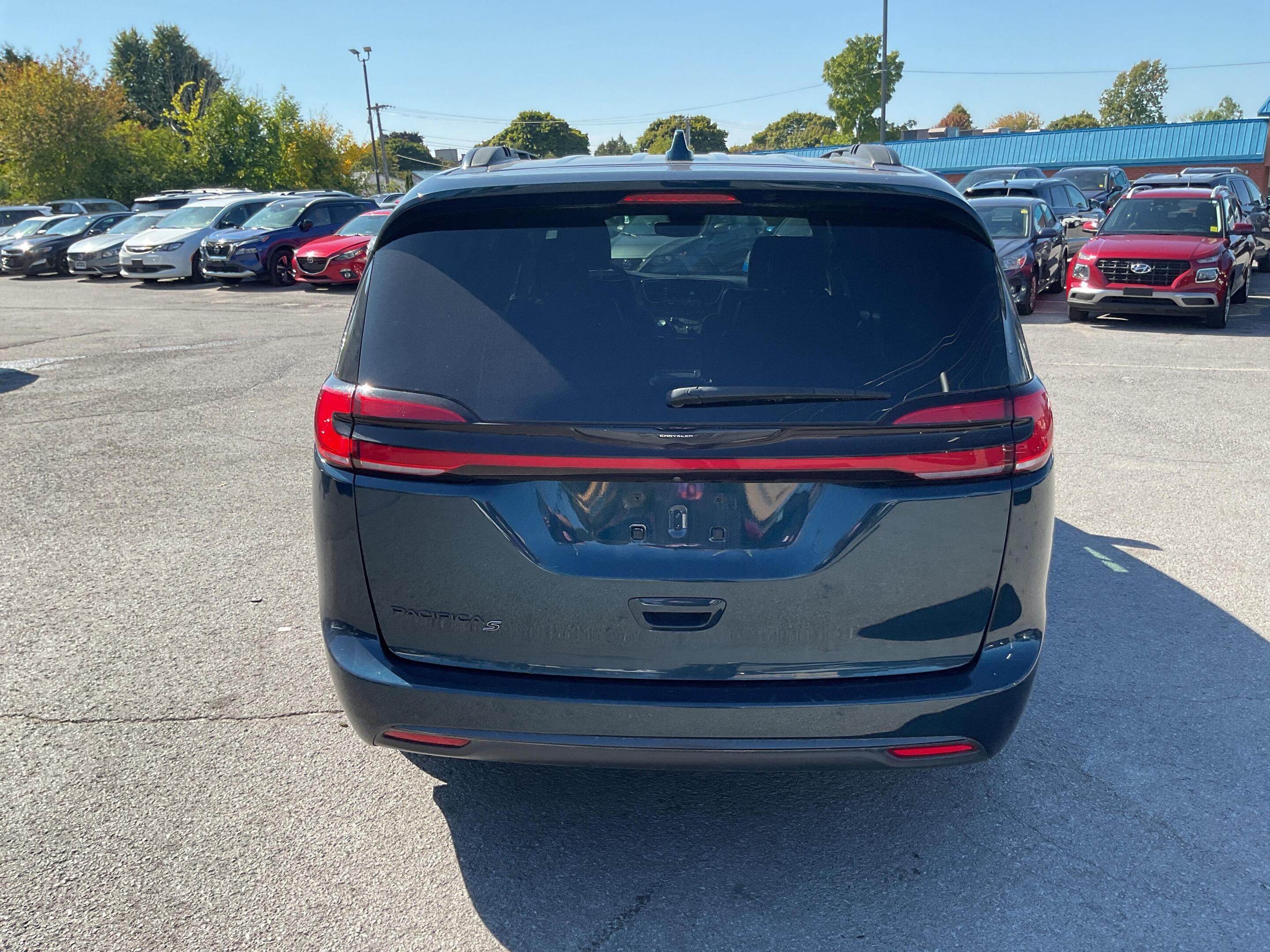 Chrysler Pacifica 2022