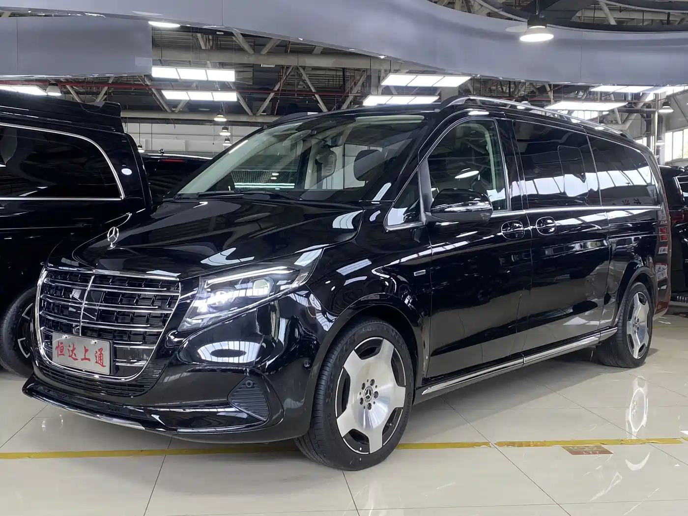 Mercedes-Benz V-Класс 2025