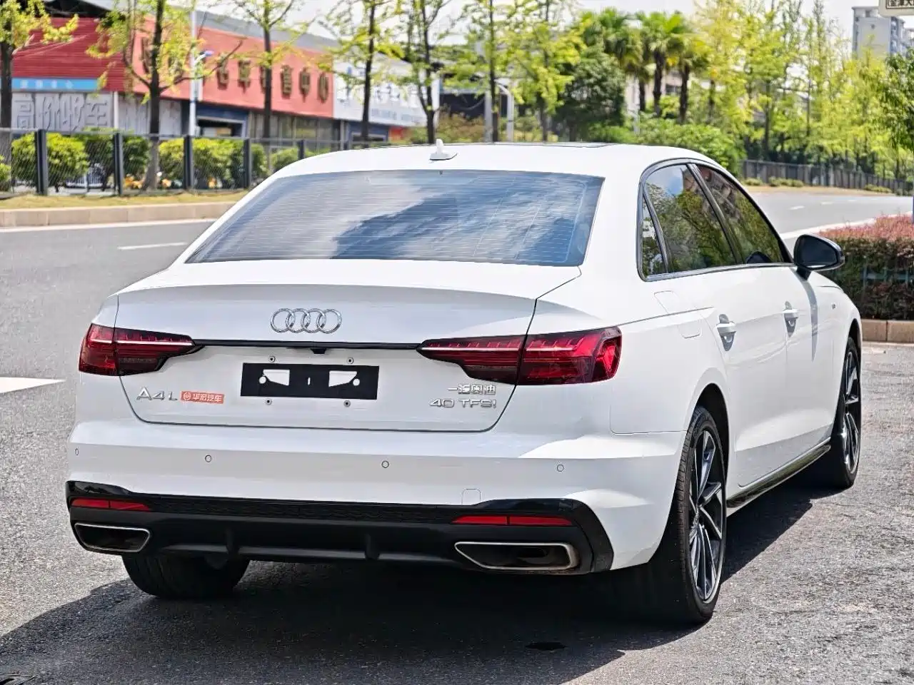 Audi A4 2023